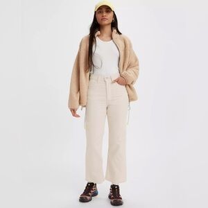Levi's® Premium
MIDDY CORDUROY BOOTCUT WOMEN'S PANTS